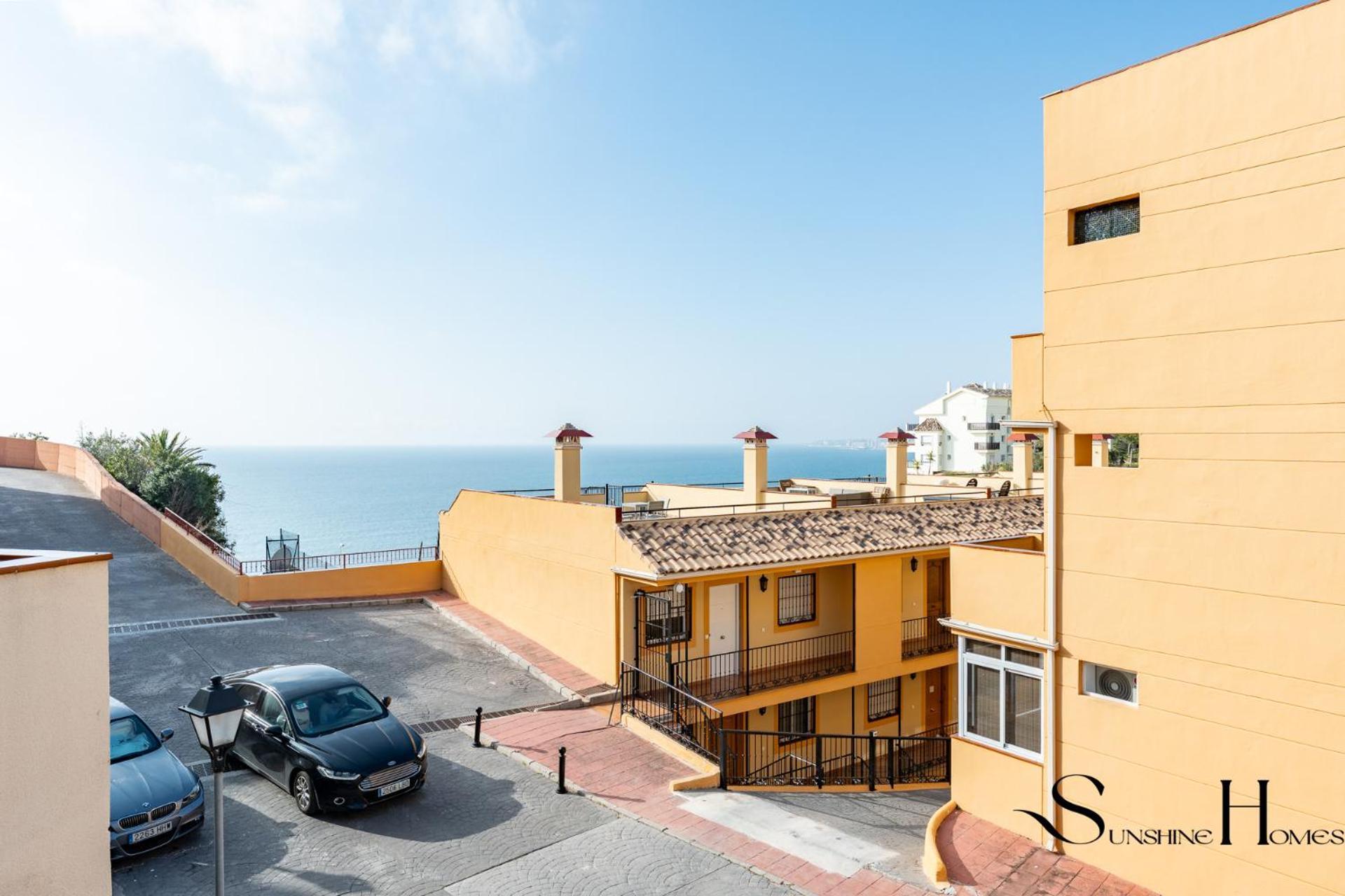 Beachside Retreat With Private Terrace Benalmádena Zewnętrze zdjęcie